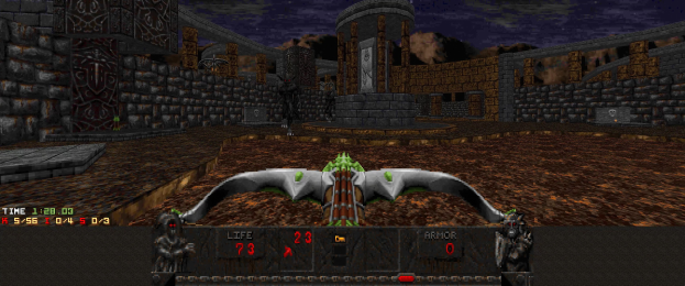 Eine Dungeon-Szene aus *Dungeon Master II* mit einem Drachen in der Mitte, umgeben von Wänden, Säulen und Gegenständen, mit spielbezogenen Text und Zahlen unten.