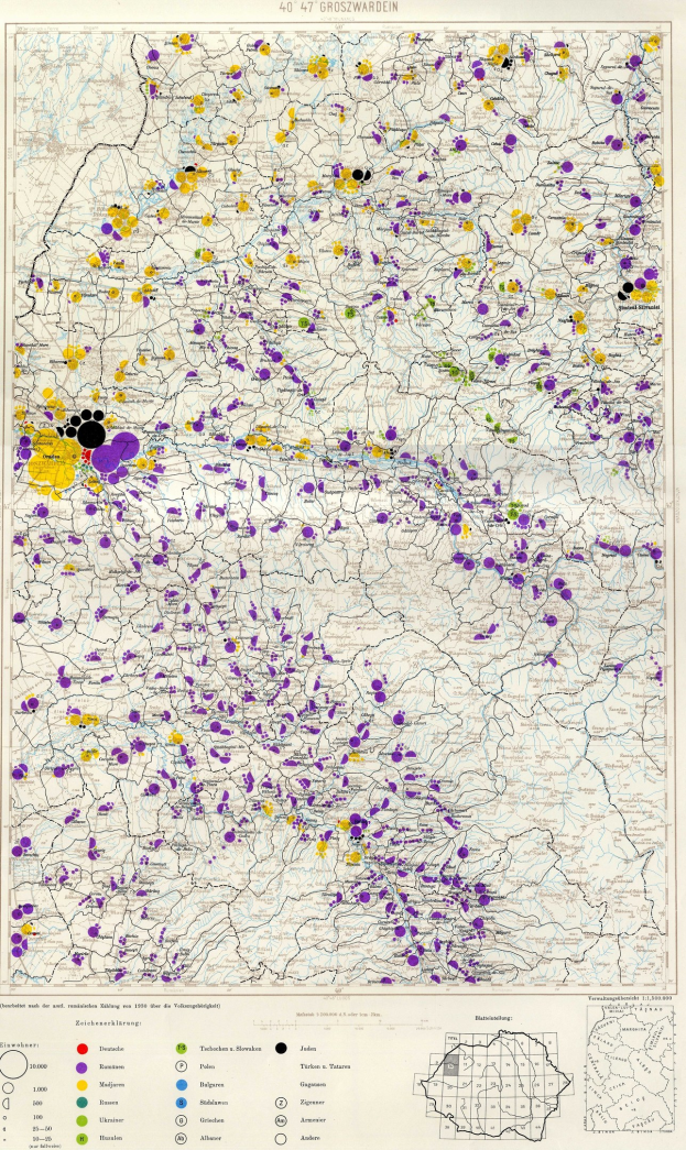 Ein Plakat mit einer Deutschlandkarte, auf der farbige Punkte die Bevölkerungsverteilung darstellen und unten ein Text mit der Gesamtzahl der Bewohner angezeigt wird.
