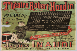 Ein Plakat für das Théâtre Robert-Houdin in Paris, das eine Person vor einem drapierten Tisch zeigt, mit Text, der das Theater bewirbt.