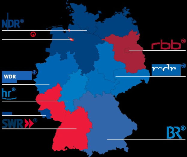 Eine Deutschlandkarte mit Bundesländern in Rot und Blau, die die Ergebnisse der Wahl 2016 mit Kandidatennamen und Wahltermindetails zeigt.